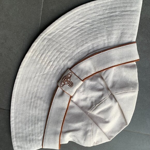 Vivienne Westwood Reversible Wide Brim Hat White Brown Orb Logo - Picture 1 of 5